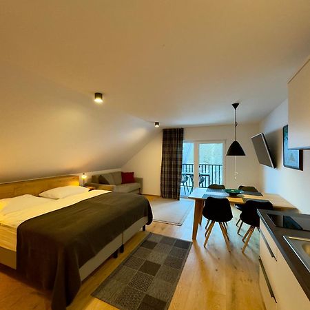 Apartmaji Kotnik 크라니스카고라 외부 사진