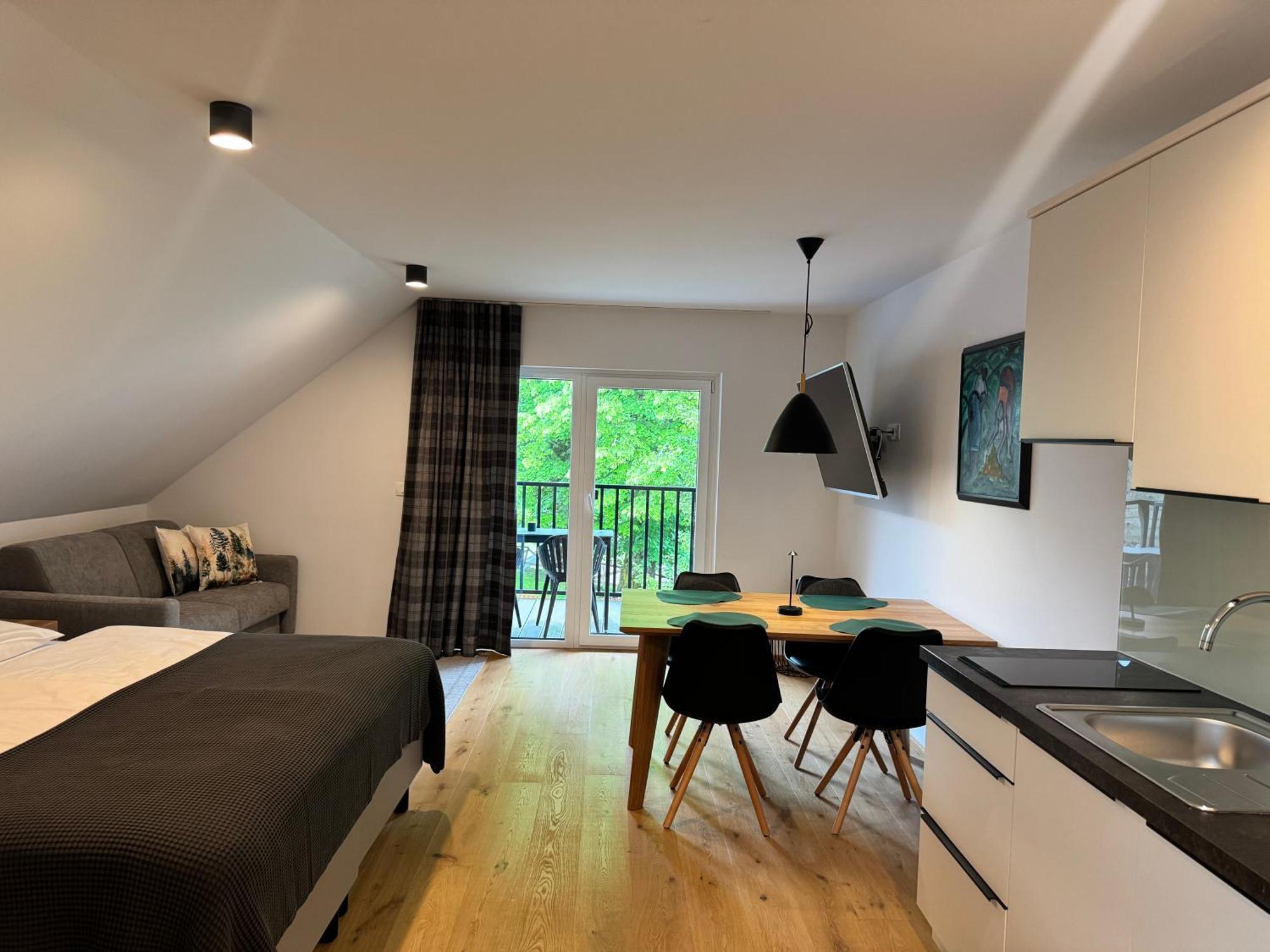 Apartmaji Kotnik 크라니스카고라 외부 사진